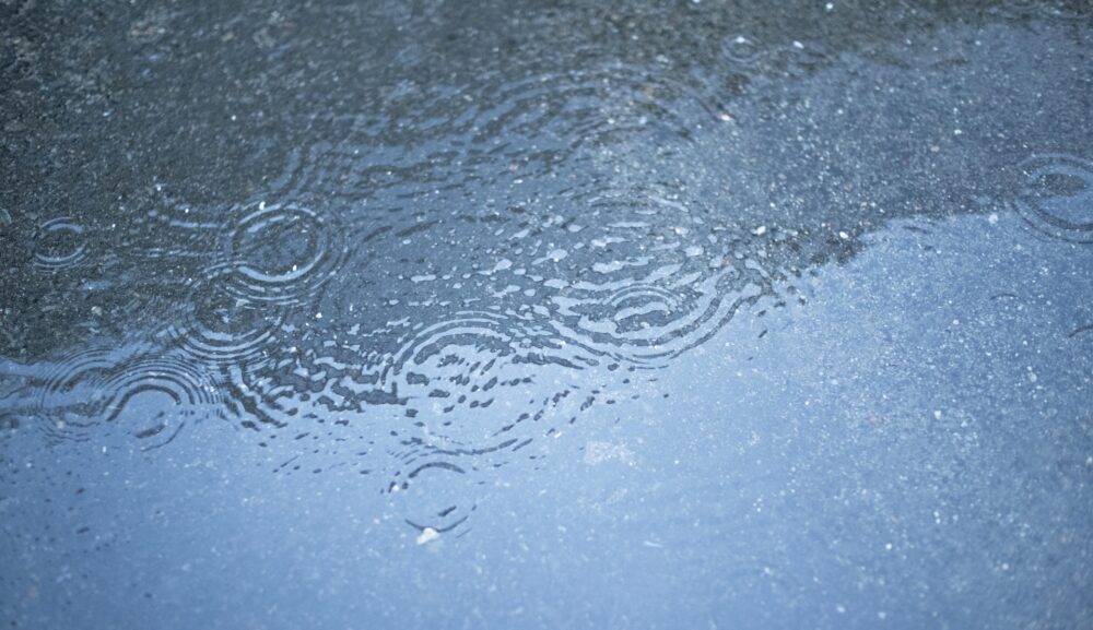 梅雨の時期に起こりやすい身体の不調